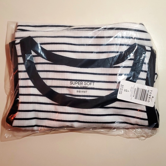 ❤️NWT VINTAGE TORRID STRIPE TANK TOP SUPER SOFT SCOOP NECK SLEEVELESS PLUS SIZE - Picture 5 of 10